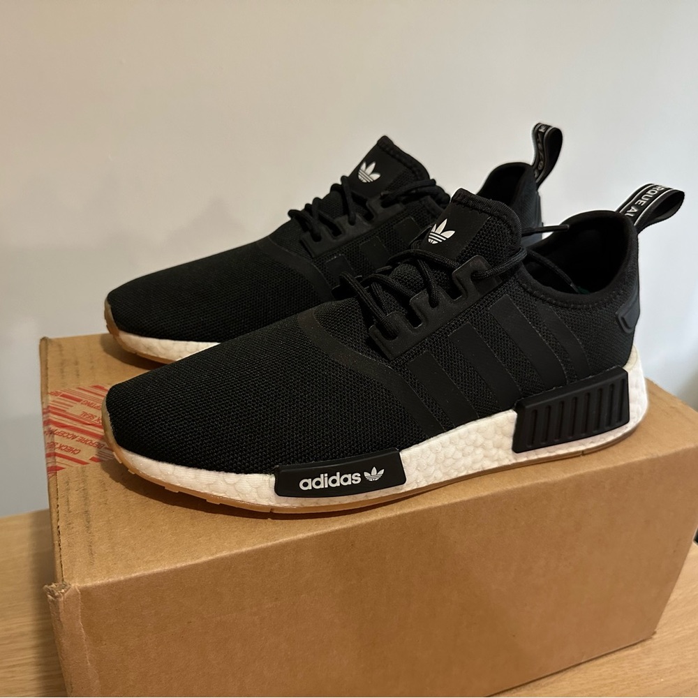 Adidas NMD R1 Primeblues - Men size 8
